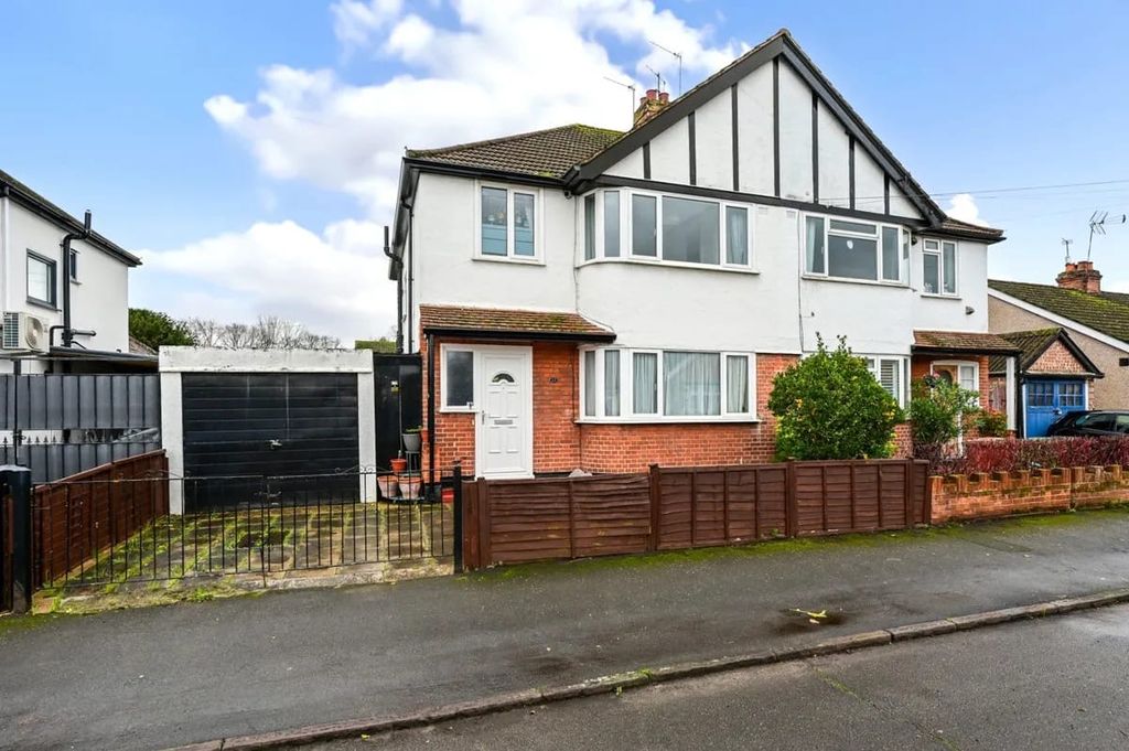Property photo 1 of 8