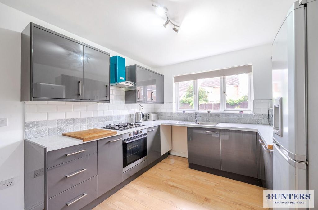 Property photo 3 of 20 ee39E861-B097-4A23-8Deb-39B37391E929.Jpg