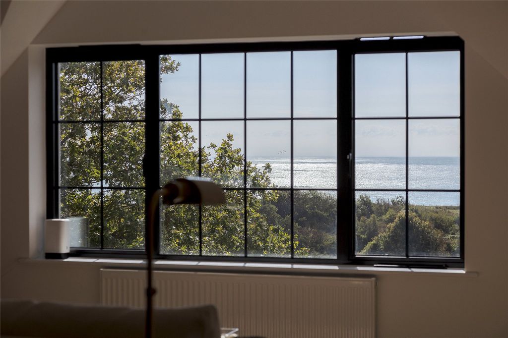 Property photo 1 of 12 Show Home Outlook