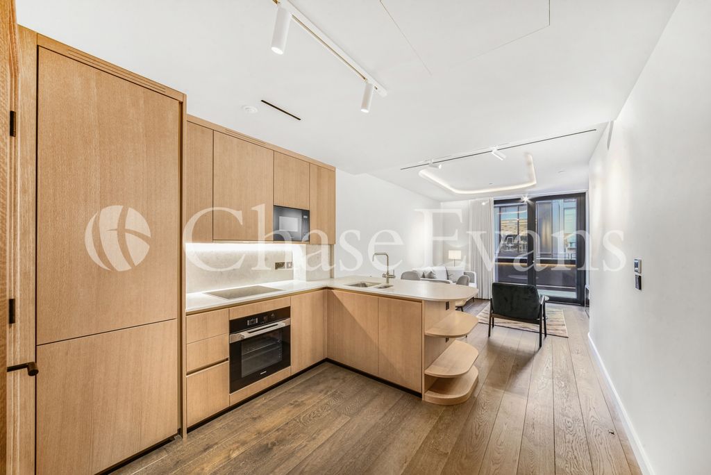 Property photo 1 of 13 Living