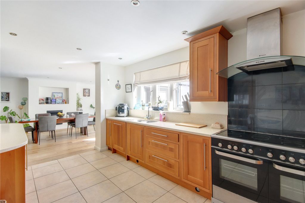 Property photo 3 of 15 Kitchen