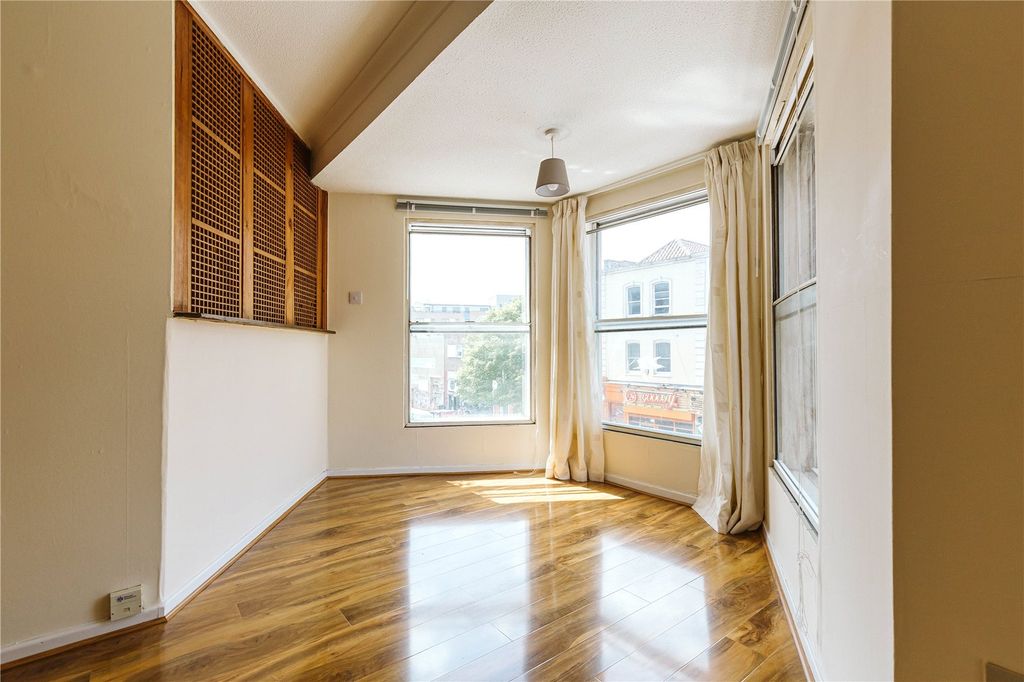 Property photo 2 of 9 Picture No. 05