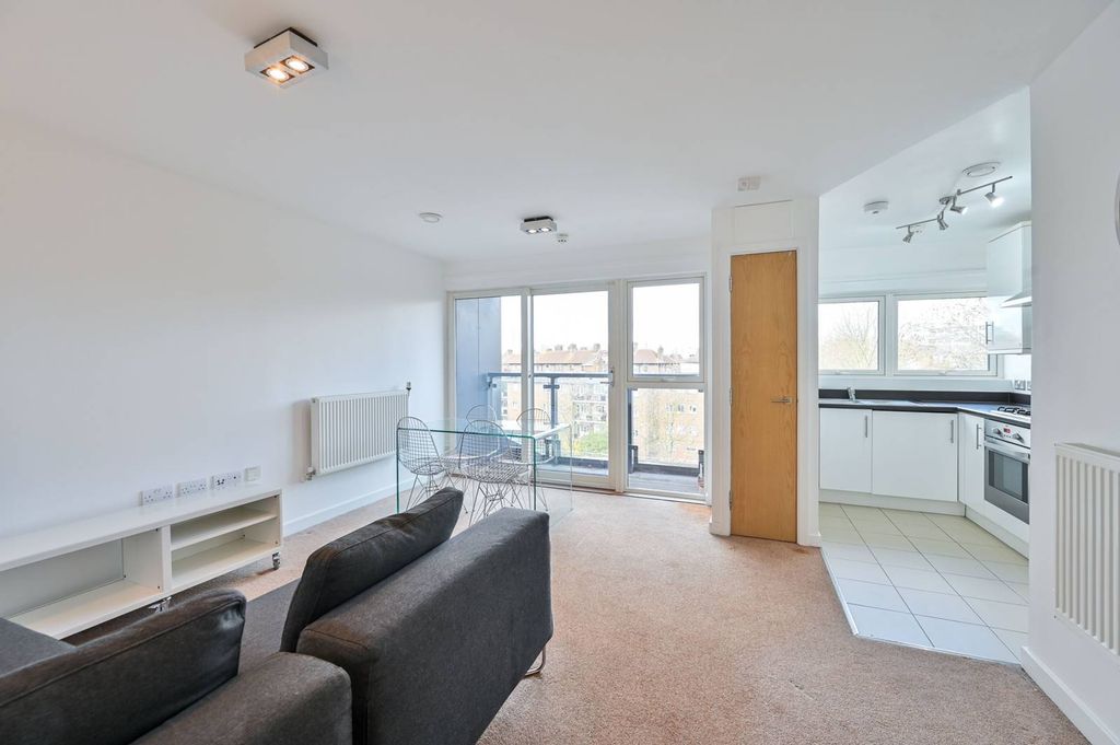 Property photo 2 of 12