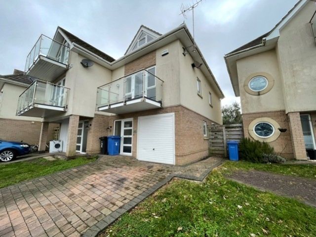 Property photo 1 of 6 Front