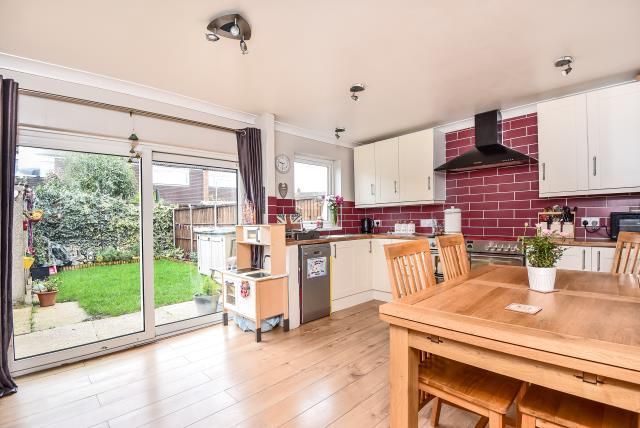 Property photo 2 of 11 Kitchen/Dining Area