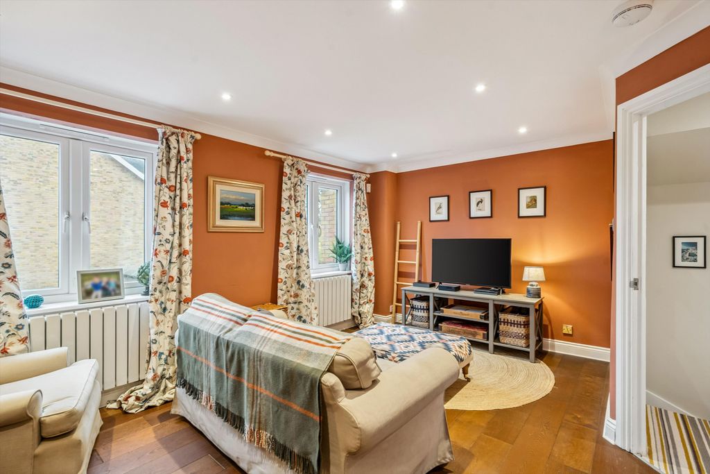 Property photo 3 of 22 Image