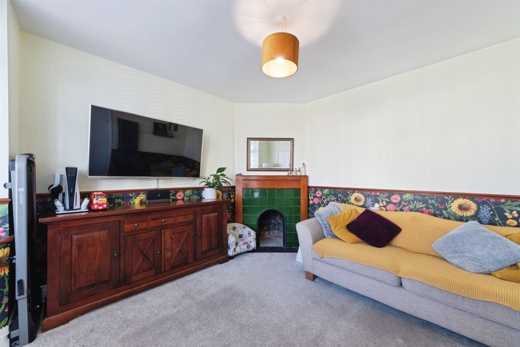 Property photo 3 of 28