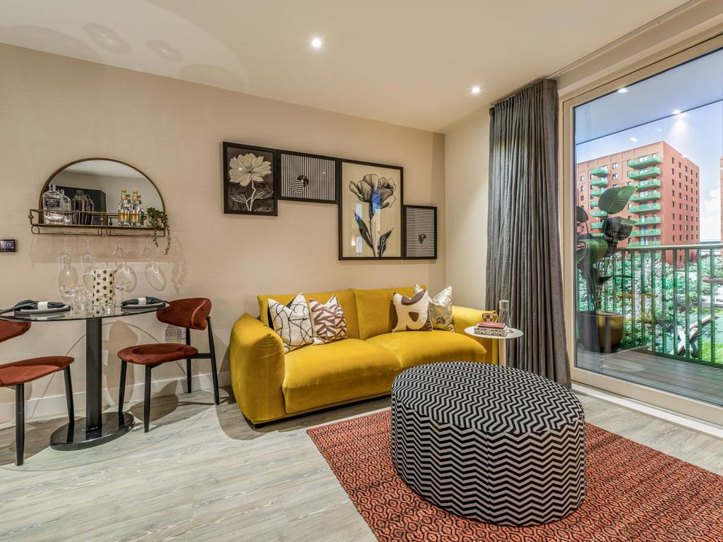 Property photo 2 of 9 Dagenham Green, Show Home, Living Room