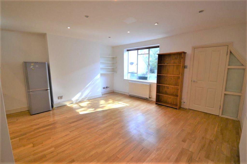 Property photo 3 of 7