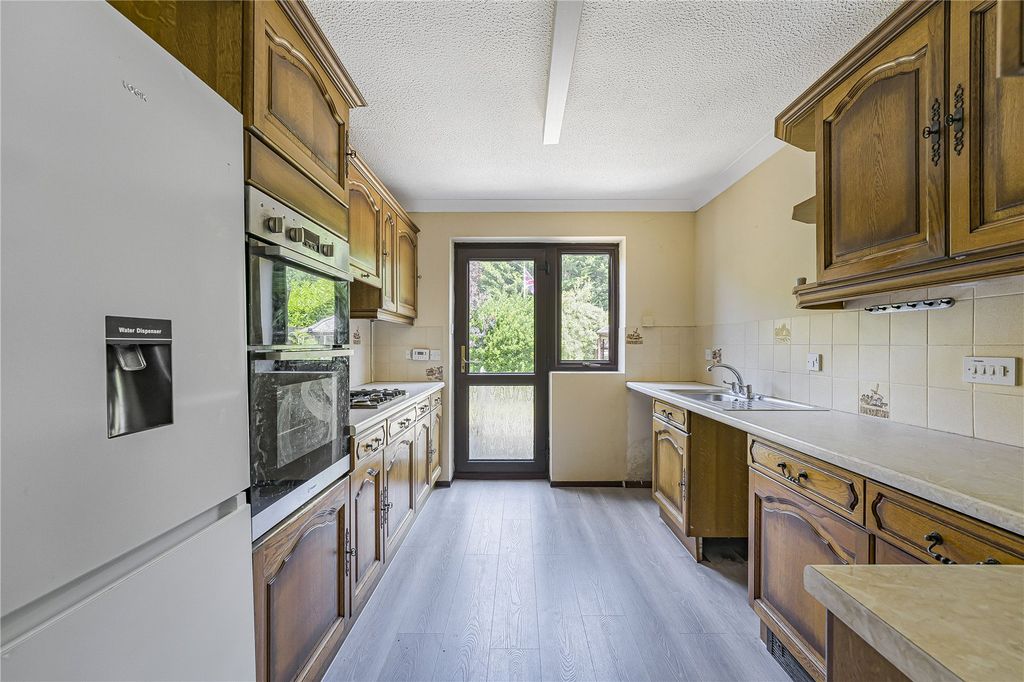 Property photo 3 of 30 Kitchen