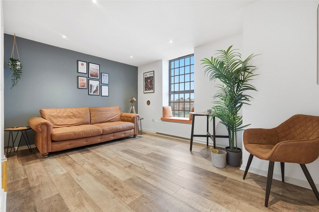 Property photo 1 of 15 Picture No. 10