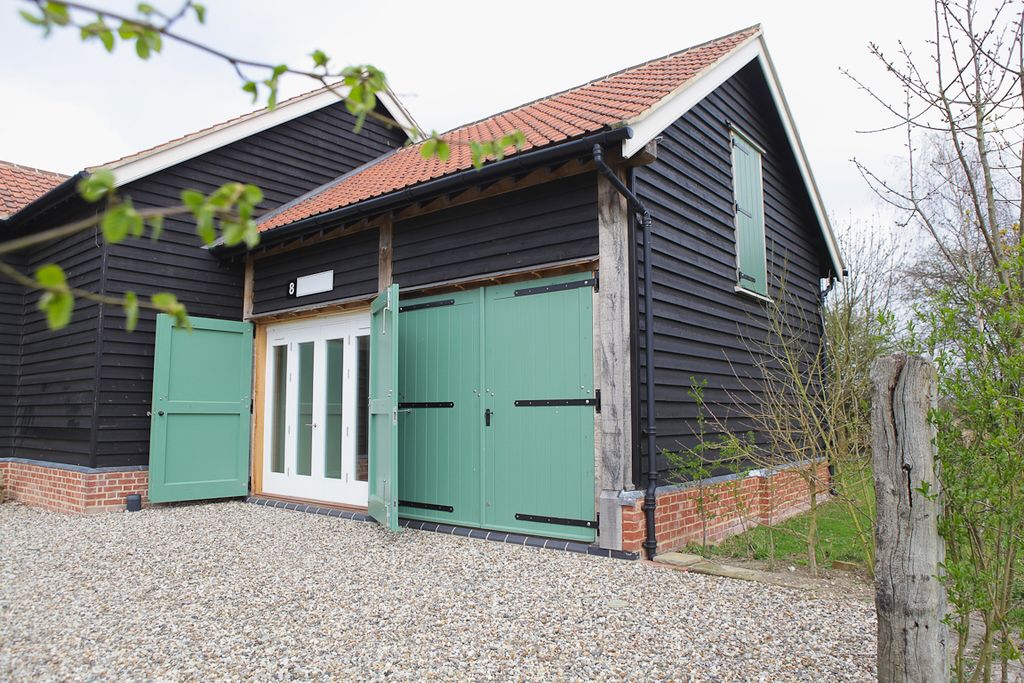 Property photo 1 of 9 Front