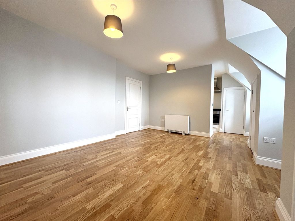 Property photo 2 of 14 Picture No. 13