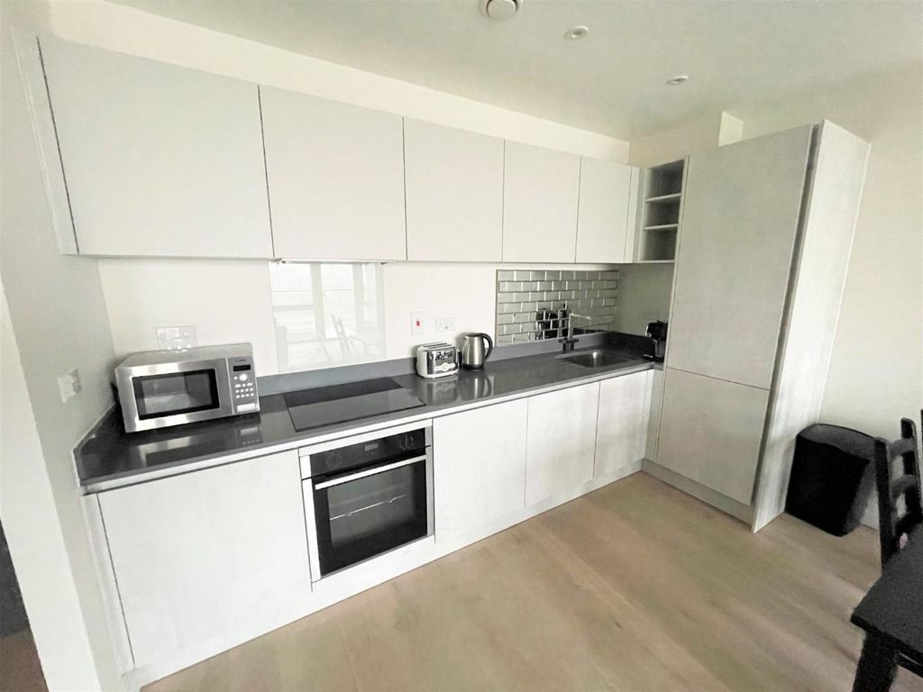 Property photo 2 of 14 Kitchen.Jpg