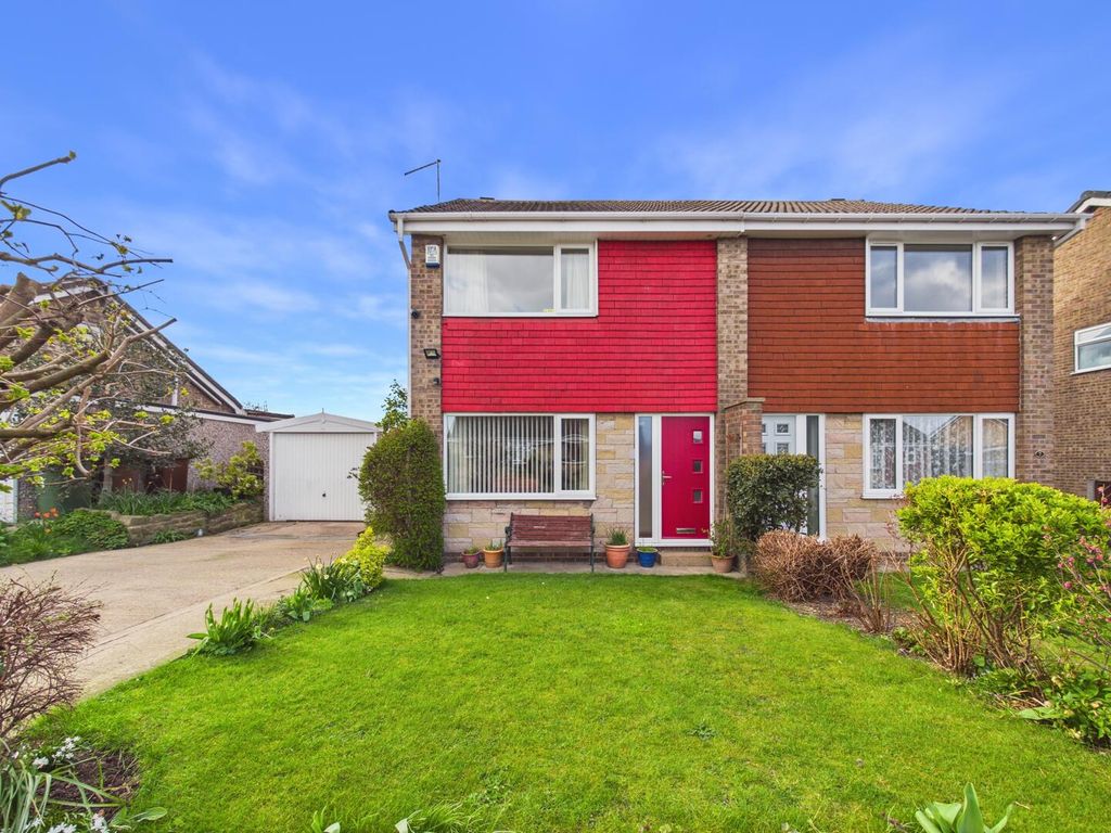 Property photo 1 of 16 Front (Exterior)