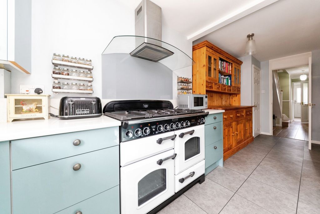 Additional image 13 of 3 bed semi-detached house for saleRomany Close, Letchworth Garden City SG6