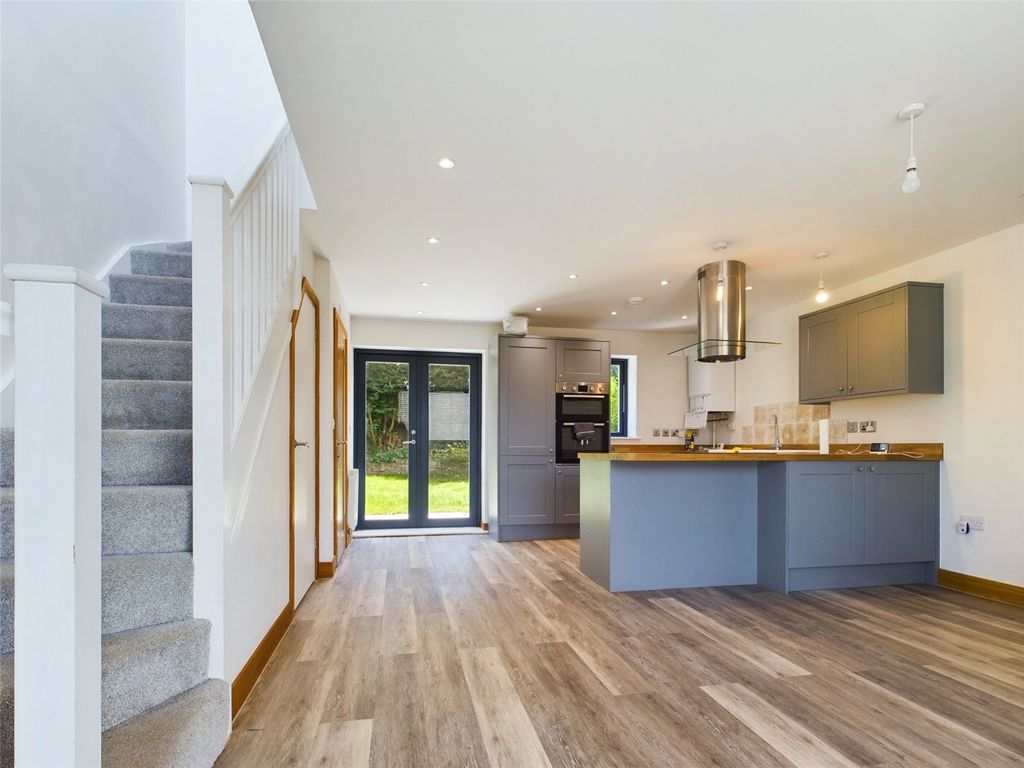 Property photo 2 of 14 Picture No. 41
