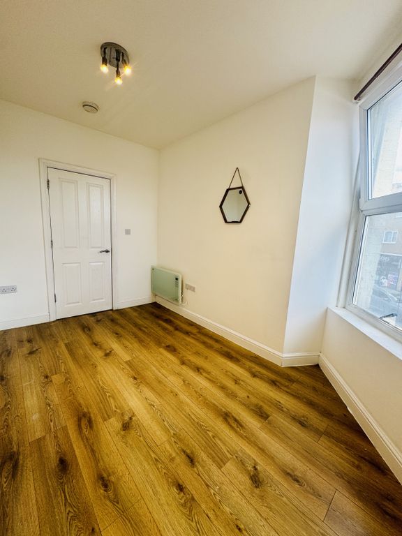 Property photo 1 of 7 1 Bed Flat To Rent Balaam Street, London E13