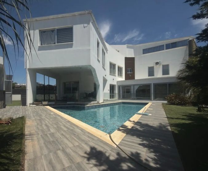 Property photo 2 of 16