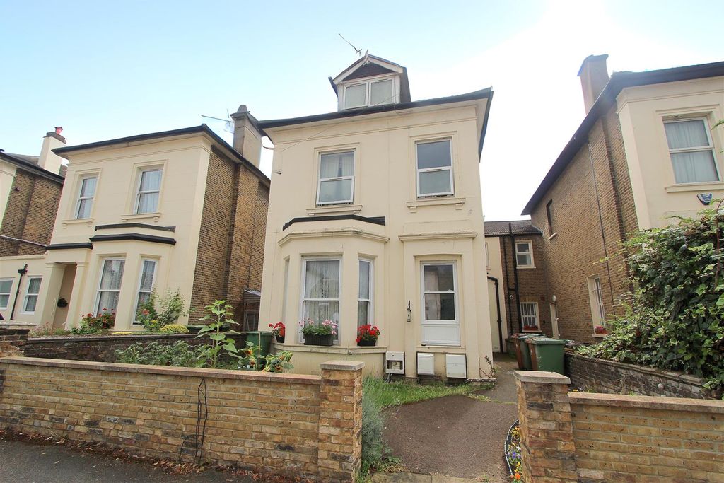 Property photo 1 of 14 F4c5512c-10cd-4F3B-8B32-8De58B477219.Jpg