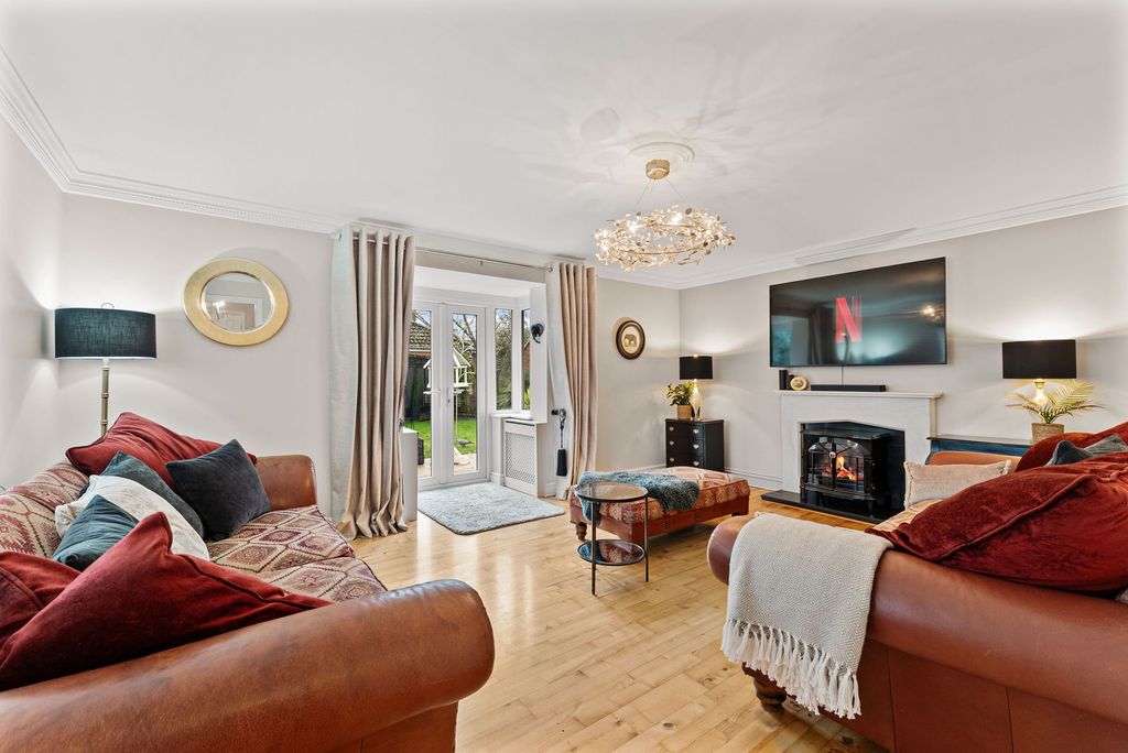 Property photo 2 of 30