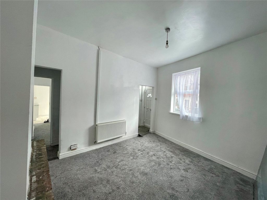 Property photo 3 of 13 Picture No. 02