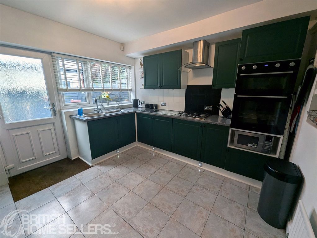 Property photo 3 of 15 Picture No. 12