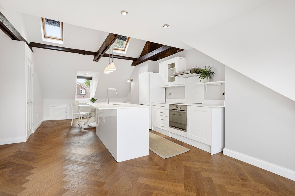 Property photo 1 of 15 Kitchen/Dining