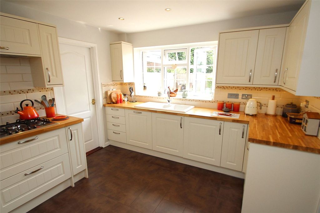 Property photo 3 of 17 Picture No. 04