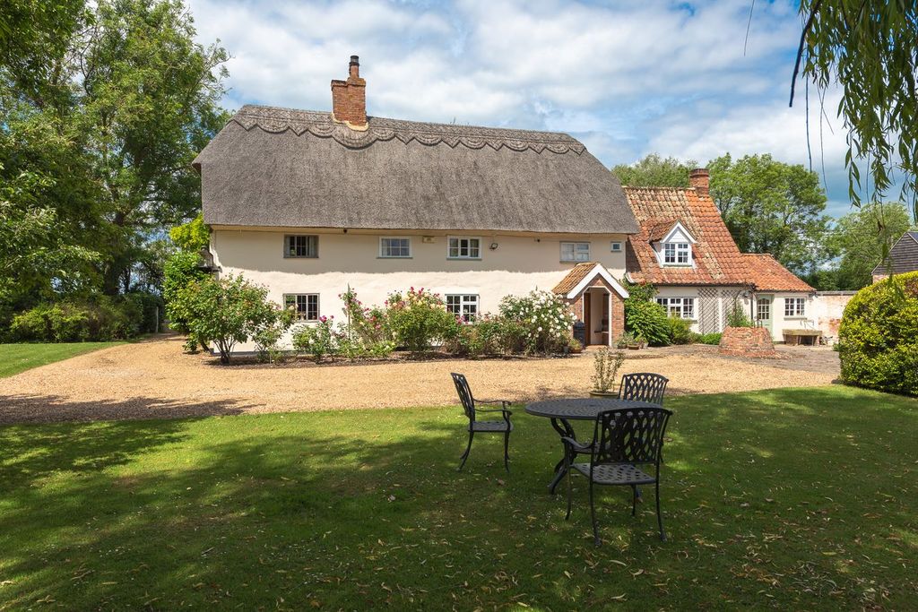 Property photo 1 of 38