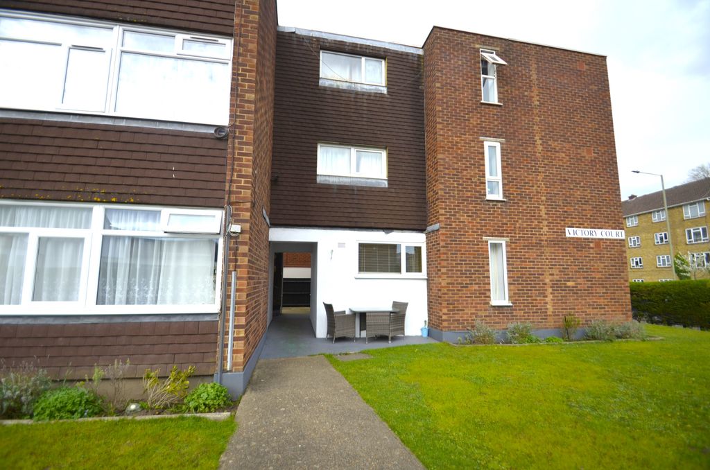 Property photo 1 of 8