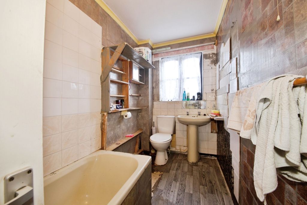 Property photo 2 of 13 Photo