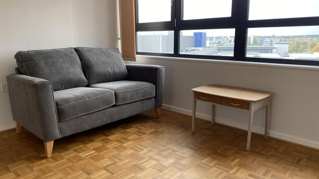 Property photo 3 of 10 Living Room