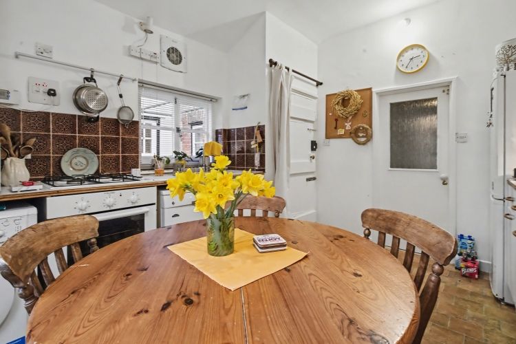 Property photo 3 of 9 322184