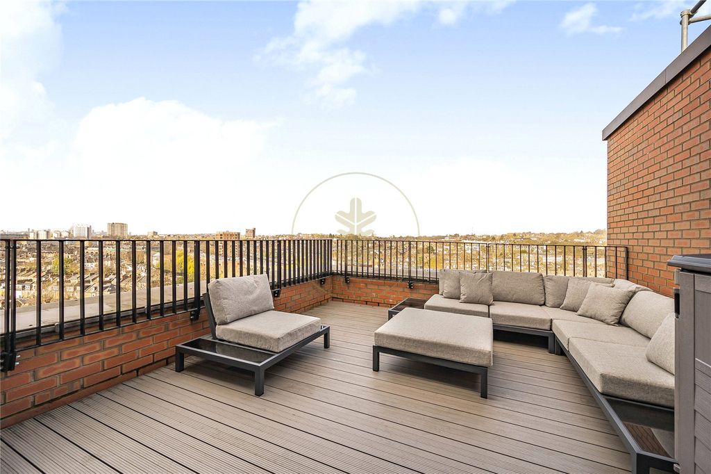 Property photo 2 of 15 Picture No. 14