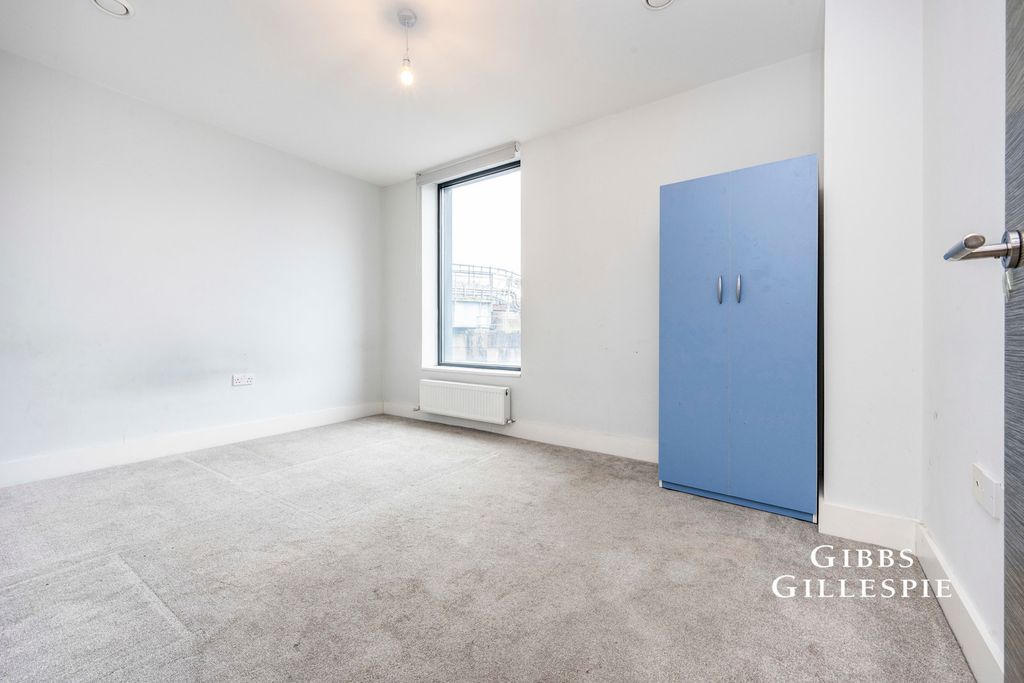 Property photo 3 of 15 Pbox-Img.Jpg