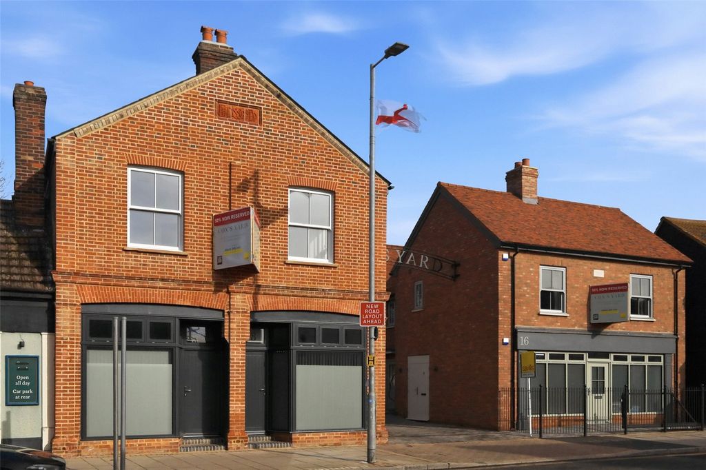 Property photo 2 of 8 Front