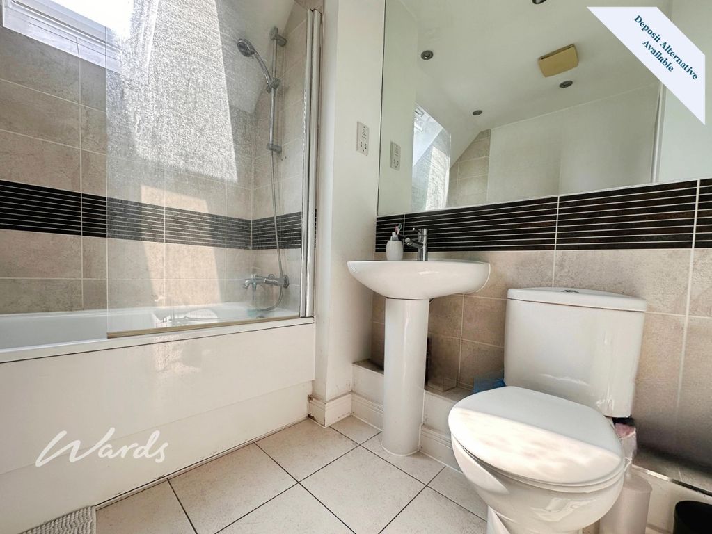 Property photo 3 of 11 Bathroom