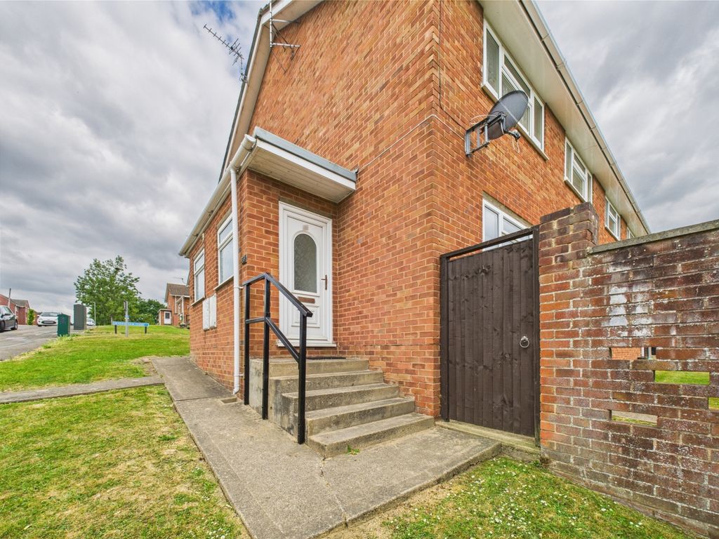 Property photo 1 of 6 Front