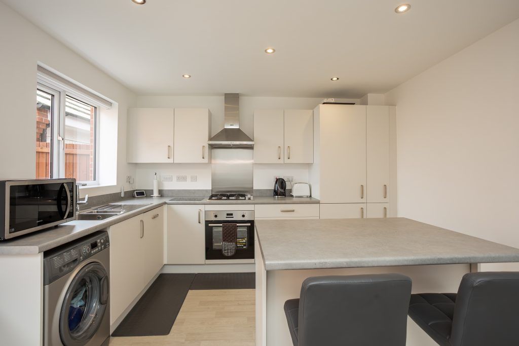 Property photo 2 of 33