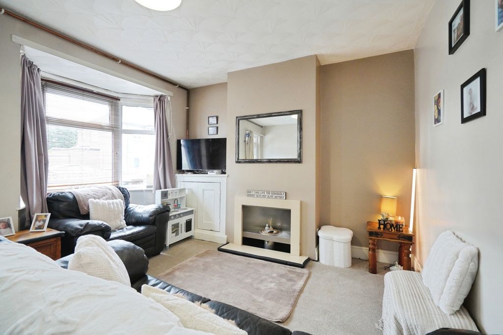 Property photo 2 of 18 Pbox-Img.Jpg