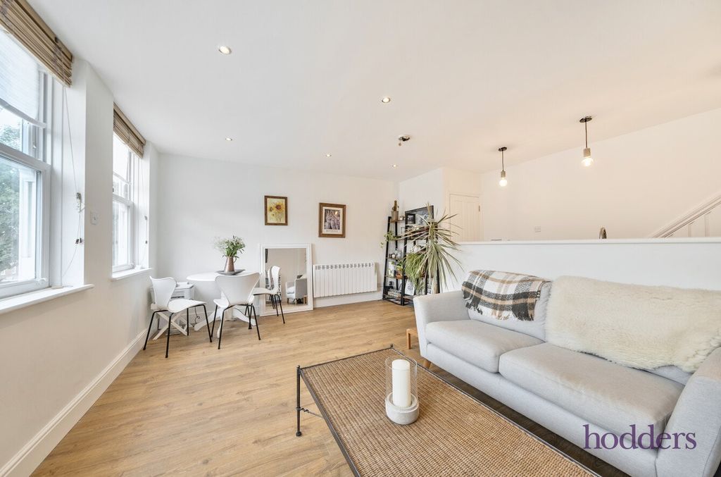 Property photo 1 of 17 d4560d35-E019-4Ca...