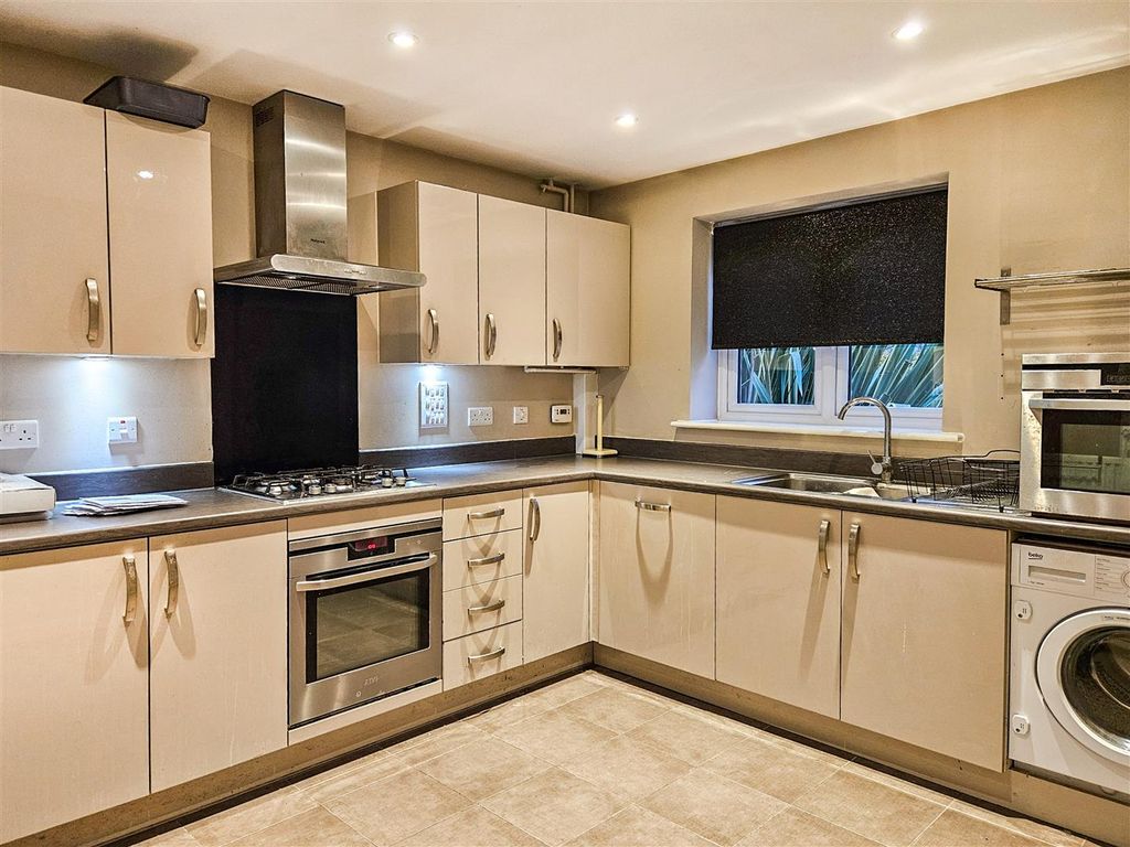 Property photo 2 of 9 20251014_171633.Ra5Tw.Jpg