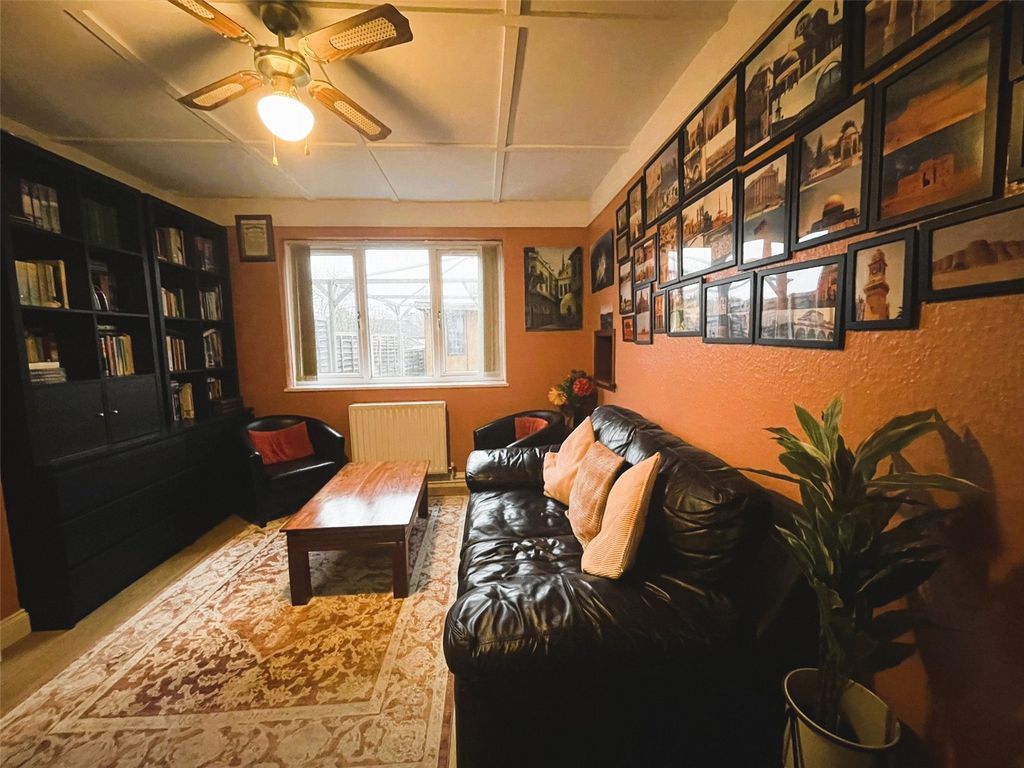 Property photo 3 of 14 Picture No. 07