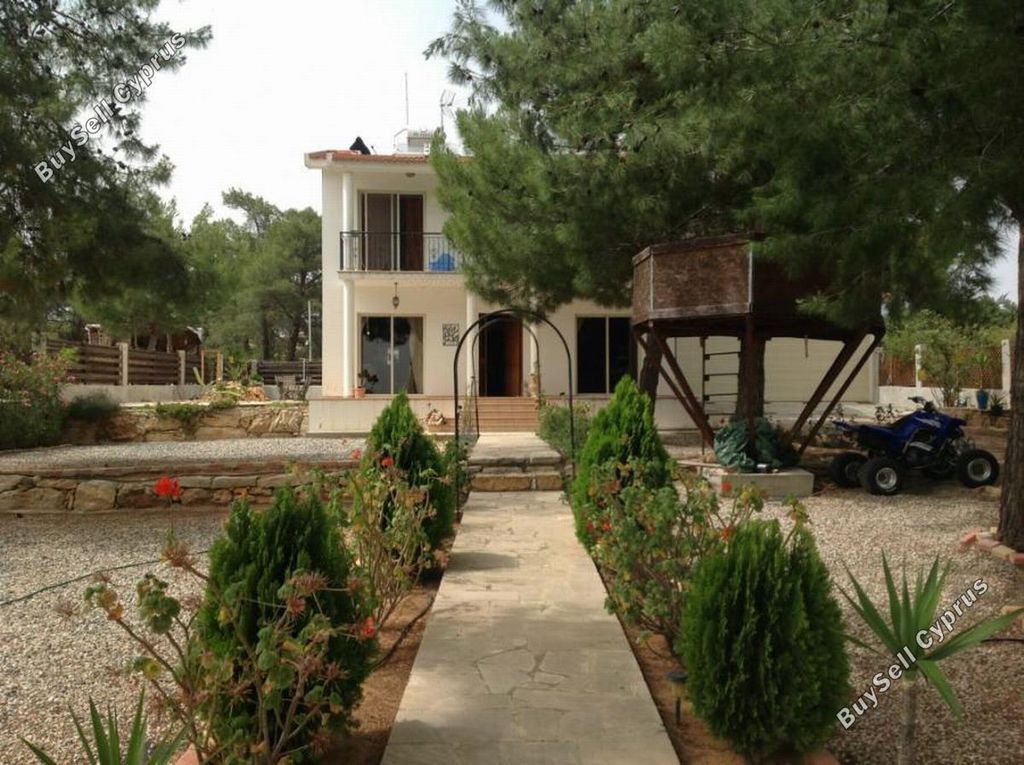 Property photo 1 of 5