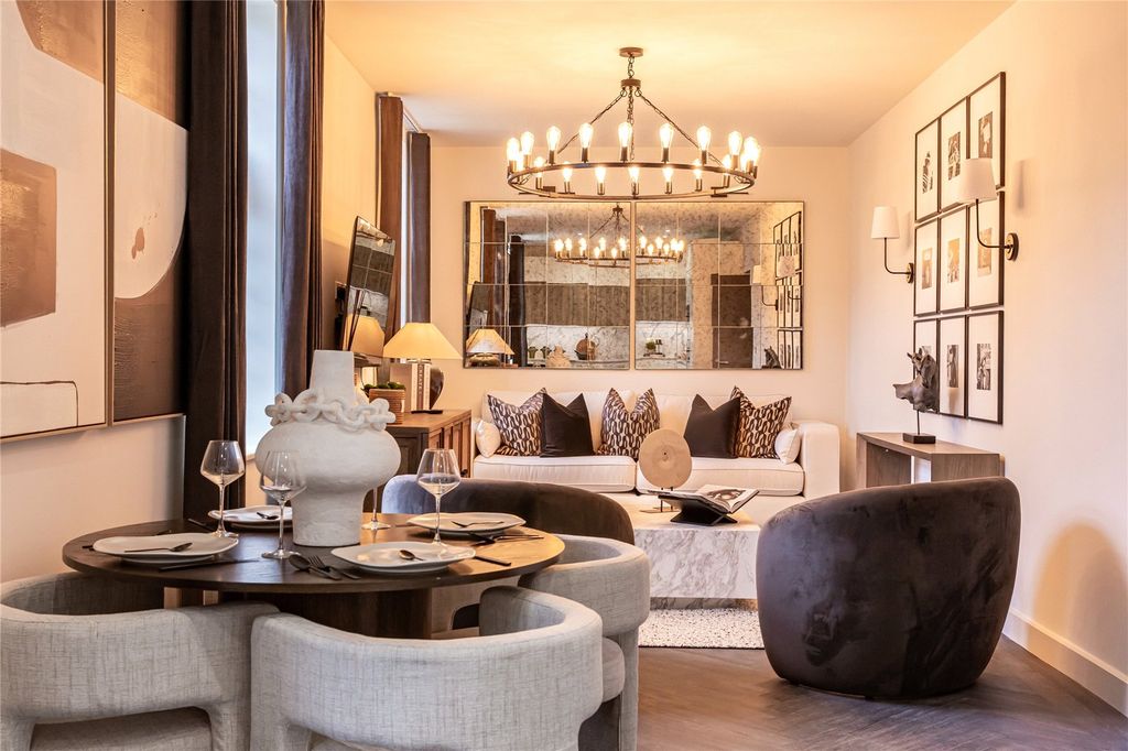 Property photo 2 of 9 Picture No. 17