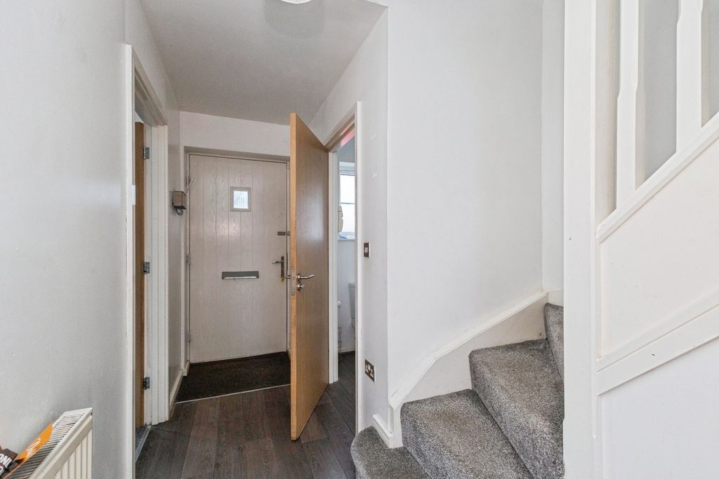 Property photo 2 of 19 Pbox-Img.Jpg