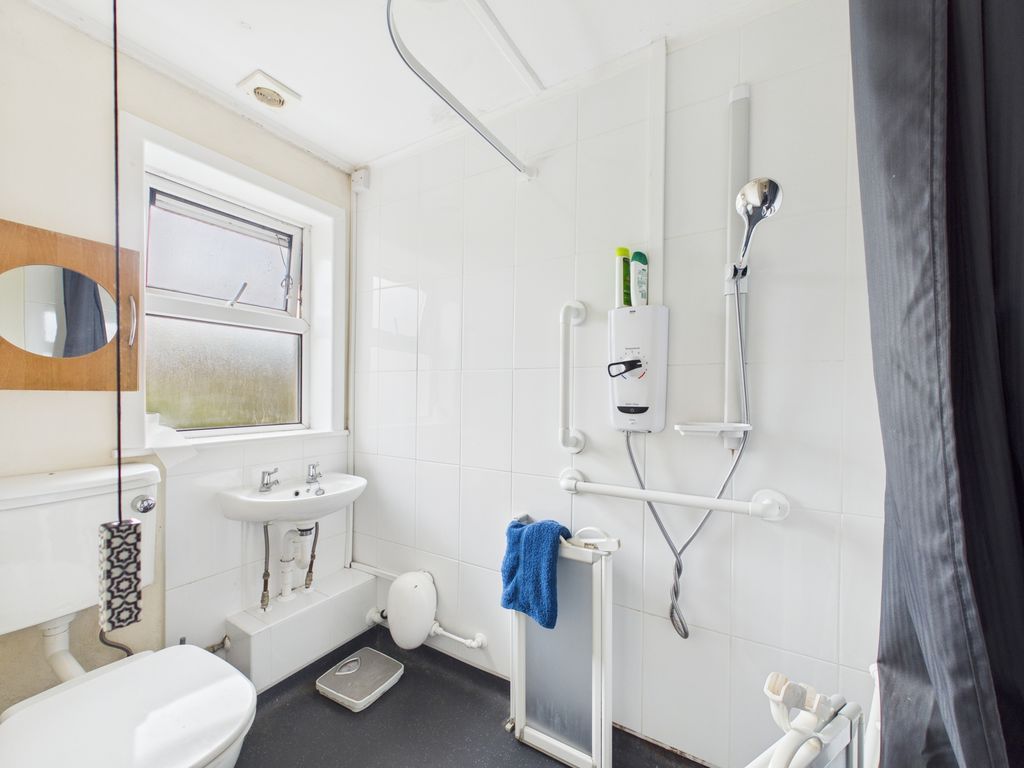 Property photo 3 of 8 Shower Room