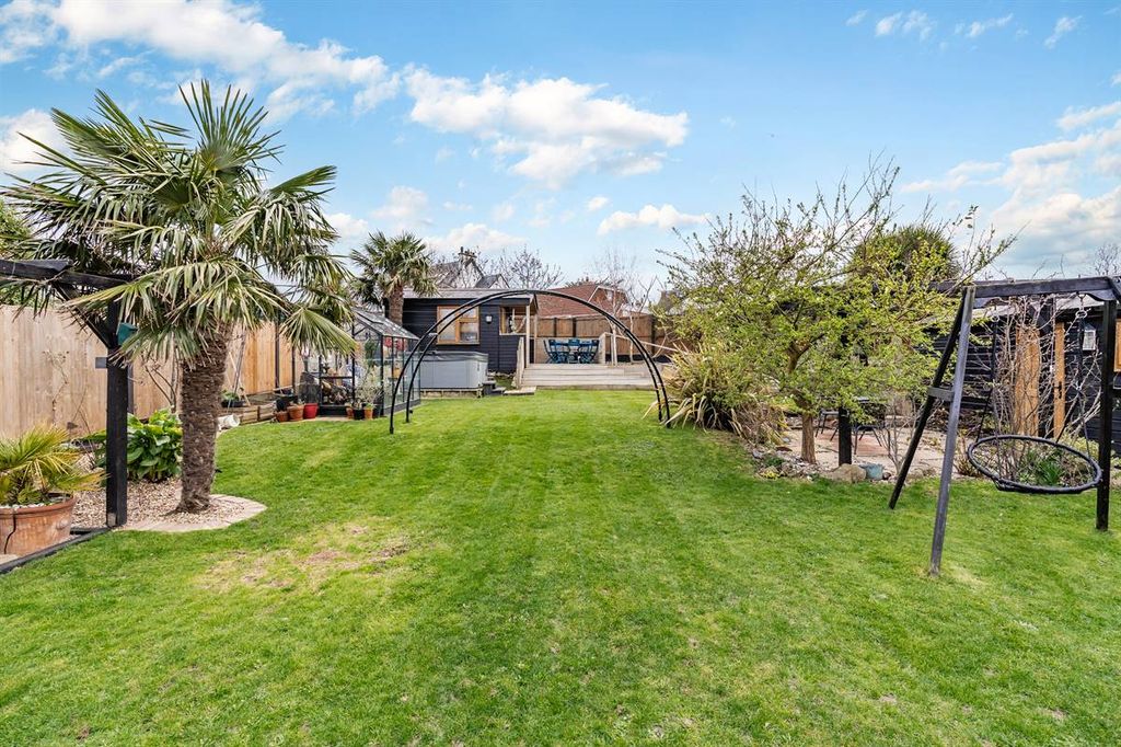 Property photo 3 of 30