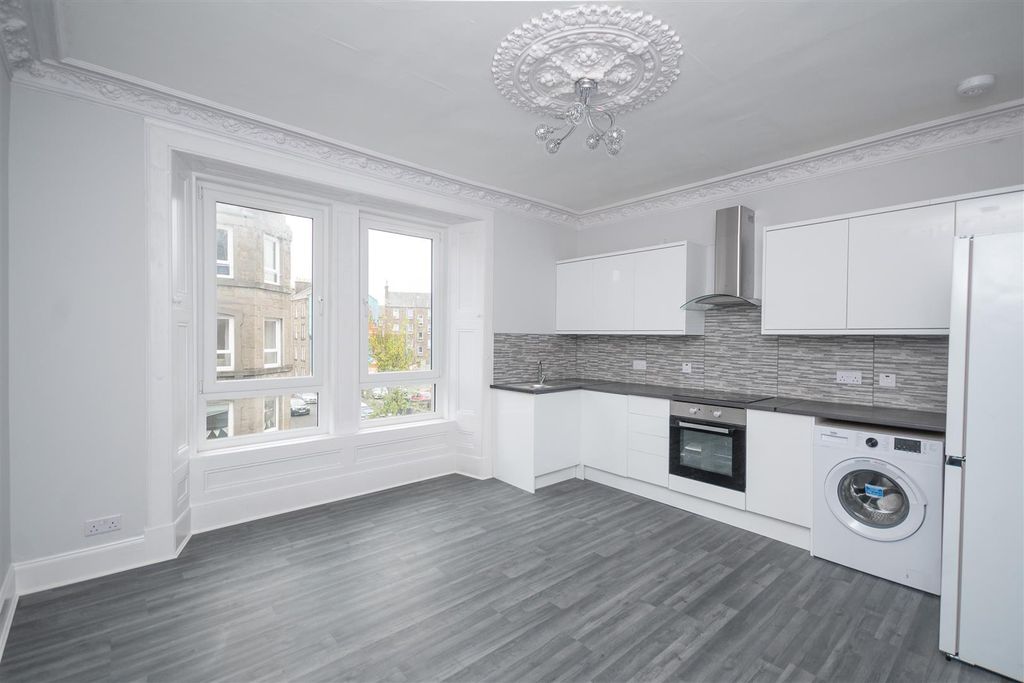 Property photo 2 of 12 2.Jpg